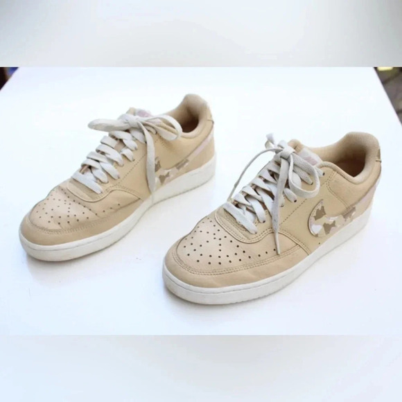 Nike court sneakers - Picture 1 of 16
